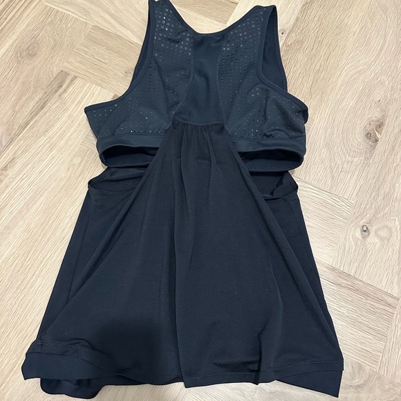 Athleta Women's Black Tank Top - Picture 4 of 4